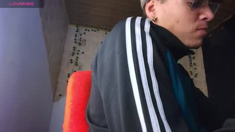 Snapshot of kisstarxxx chatting on September 23, 3:00 am Helena and Brad online show from September 23, 3:00 am