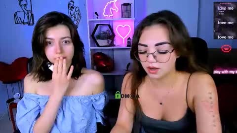 kitniss online show from December 1, 1:09 pm