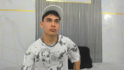 kitsune_44 online show from March 23, 8:25 pm