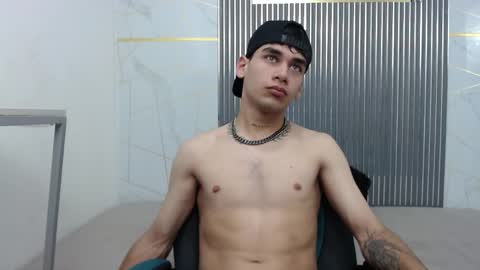 kitsune_44 online show from April 18, 7:07 pm