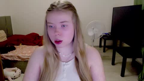 Jennyblonde and Emmabrunette online show from January 7, 3:17 pm