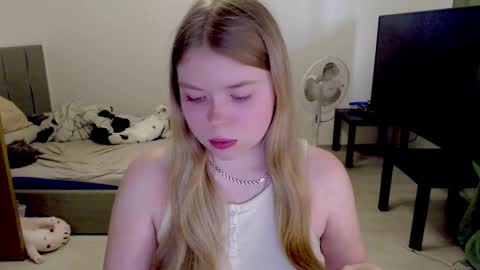 Jennyblonde and Emmabrunette online show from September 22, 2:21 pm