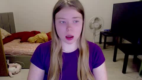 Jennyblonde and Emmabrunette online show from November 1, 4:06 pm