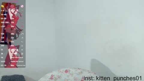 Snapshot of kitten_punches01 chatting on October 23, 3:19 am kitten_punches01 online show from October 23, 3:19 am
