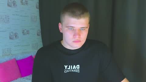 Snapshot of kittenmur chatting on September 27, 11:35 pm Vlad online show from September 27, 11:35 pm