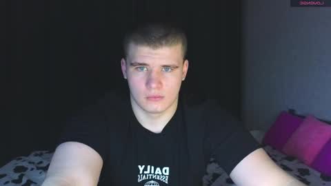 Snapshot of kittenmur chatting on February 25, 12:49 pm Vlad online show from February 25, 12:49 pm