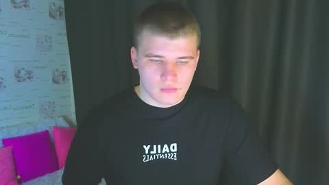 Snapshot of kittenmur chatting on September 29, 8:08 pm Vlad online show from September 29, 8:08 pm