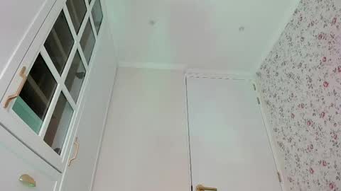 sophie online show from May 27, 7:33 pm
