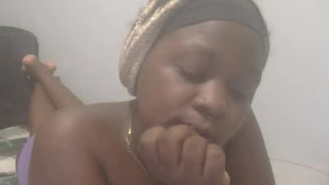 Kitty Aura online show from April 16, 8:09 pm