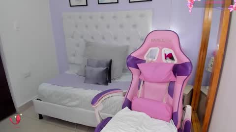Snapshot of kitty_cayo chatting on October 22, 4:15 am Kitty Kayo online show from October 22, 4:15 am