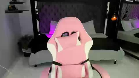 Kitty online show from September 10, 1:34 pm