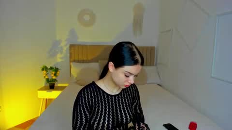 kitty_cut1ee_ online show from April 6, 7:53 am