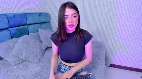 Snapshot of kitty_ford chatting on December 19, 3:30 pm Kitty online show from December 19, 3:30 pm