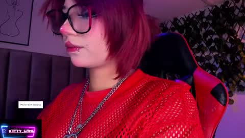 Camila online show from October 30, 2:45 am