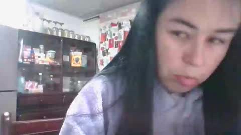 kitty_small69 online show from March 2, 2:38 am