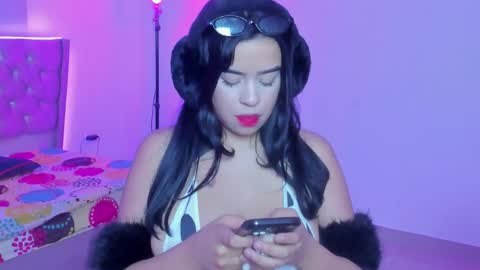 kitty_violet11 online show from February 21, 11:30 pm