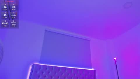 kitty_violet11 online show from January 15, 9:23 pm