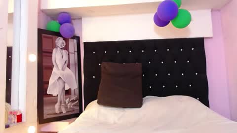 paola online show from October 24, 2:51 pm