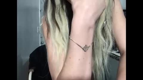 kittycatkendra online show from February 13, 4:11 am