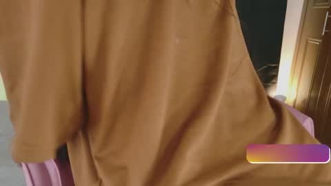 kittymyers_ online show from April 17, 2:19 pm