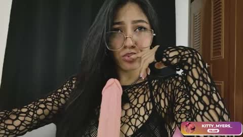 kittymyers_ online show from April 12, 3:27 pm