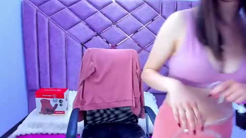 Sarah online show from May 8, 2:23 pm