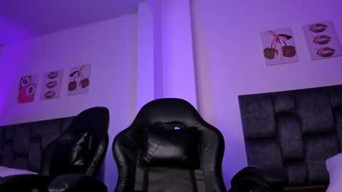 kitty online show from March 15, 7:06 pm