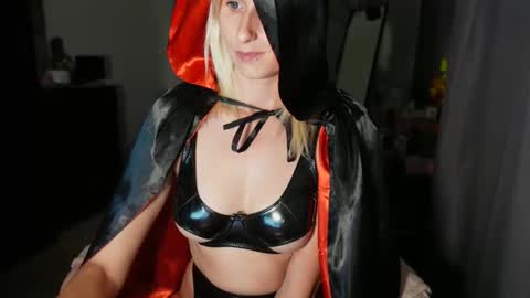 kittysxkat online show from October 26, 7:24 pm