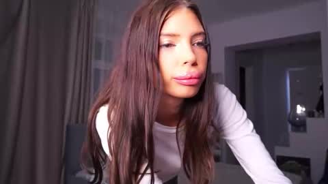 Alice online show from October 17, 6:01 pm