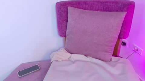 Kitty Hill online show from February 13, 4:27 am