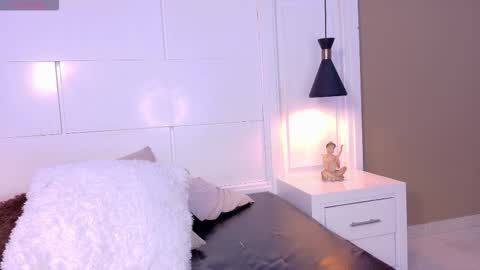 Kitty Hill online show from February 20, 4:45 am