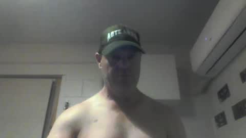 kiwiguy19773 online show from January 21, 9:24 am