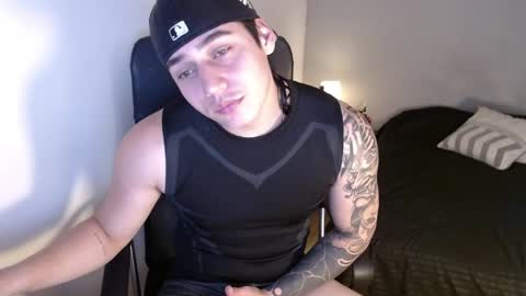 kiyo__ online show from April 15, 11:38 pm