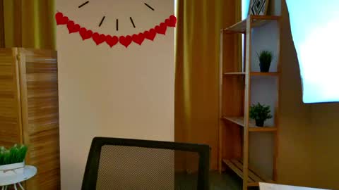 Muse online show from April 13, 1:04 pm