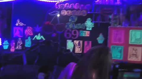 Daddy  His Splash Queen online show from April 5, 7:27 am