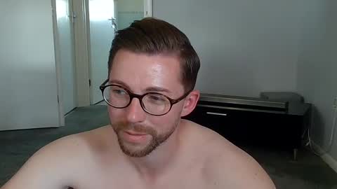 kkezzy online show from July 3, 3:06 pm