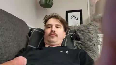 Kiki and Victor online show from April 19, 12:39 pm