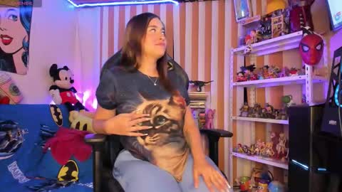 kloelamaravilla18 online show from November 23, 1:25 am