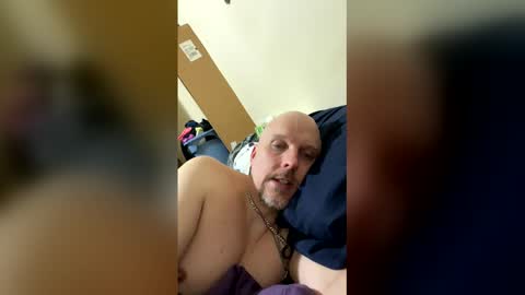 knotdaddy1983 online show from April 24, 2:19 pm