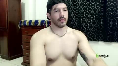 kolombianox online show from June 20, 7:03 am