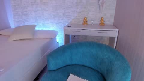 K O S M I C online show from September 15, 5:25 pm