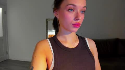 kossie_ online show from November 23, 8:29 pm