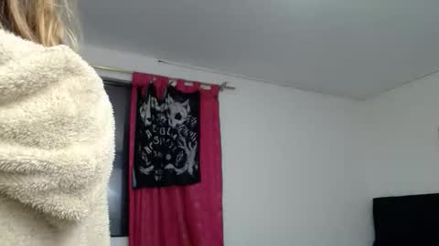 kratos_and_afrodita online show from November 26, 8:05 pm