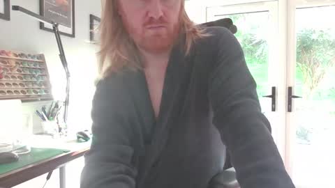 kreestafa182285 online show from April 22, 8:10 am