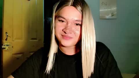 krezikeed online show from April 3, 11:50 am