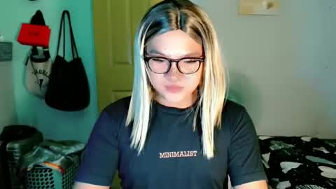 krezikeed online show from April 10, 12:10 pm