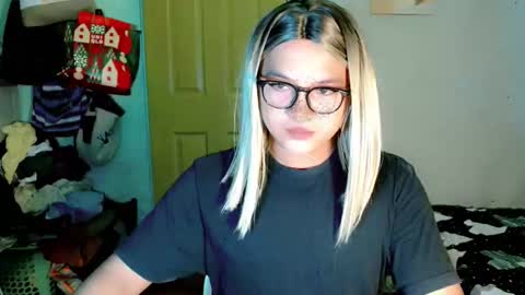 krezikeed online show from April 8, 1:36 pm