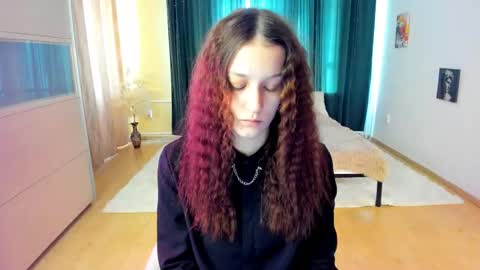 krisdoeill online show from April 20, 2:36 am