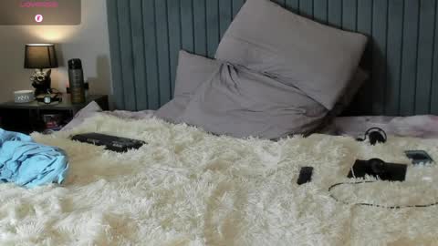 krishort online show from March 8, 2:54 pm