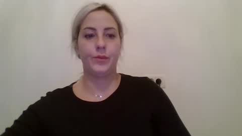 Snapshot of kriss_grace chatting on October 3, 6:38 pm Grace online show from October 3, 6:38 pm